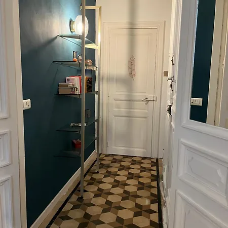 Cosy Comedie Apartment